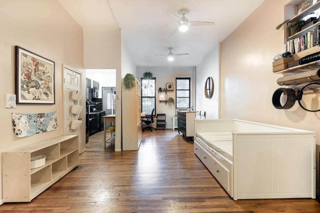Park Slope Apartment | 1st Floor Family Friendly WFH Oasis with King Beds and Private Backyard