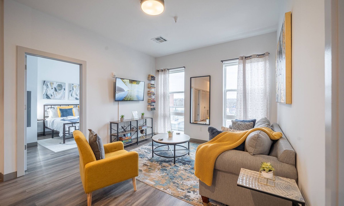Hackensack Apartment | 2 King Bed 2 Bath Easy ride to NYC and Shopping