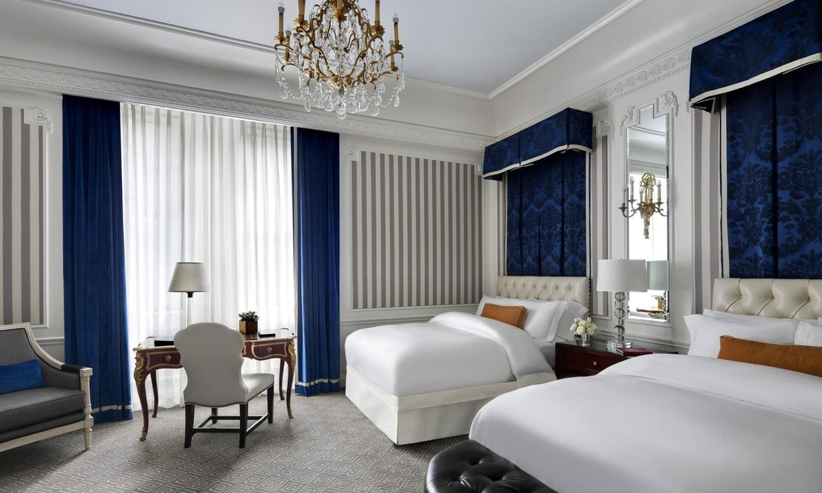 Central Park South Apartment | 5 Star Midtown suite sleeps 4. 1b/2 full bath ultra deluxe incl dining, fitness