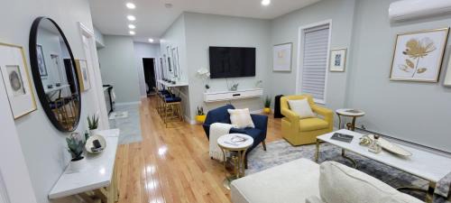 Brownsville Apartment | A Dazzling Destination