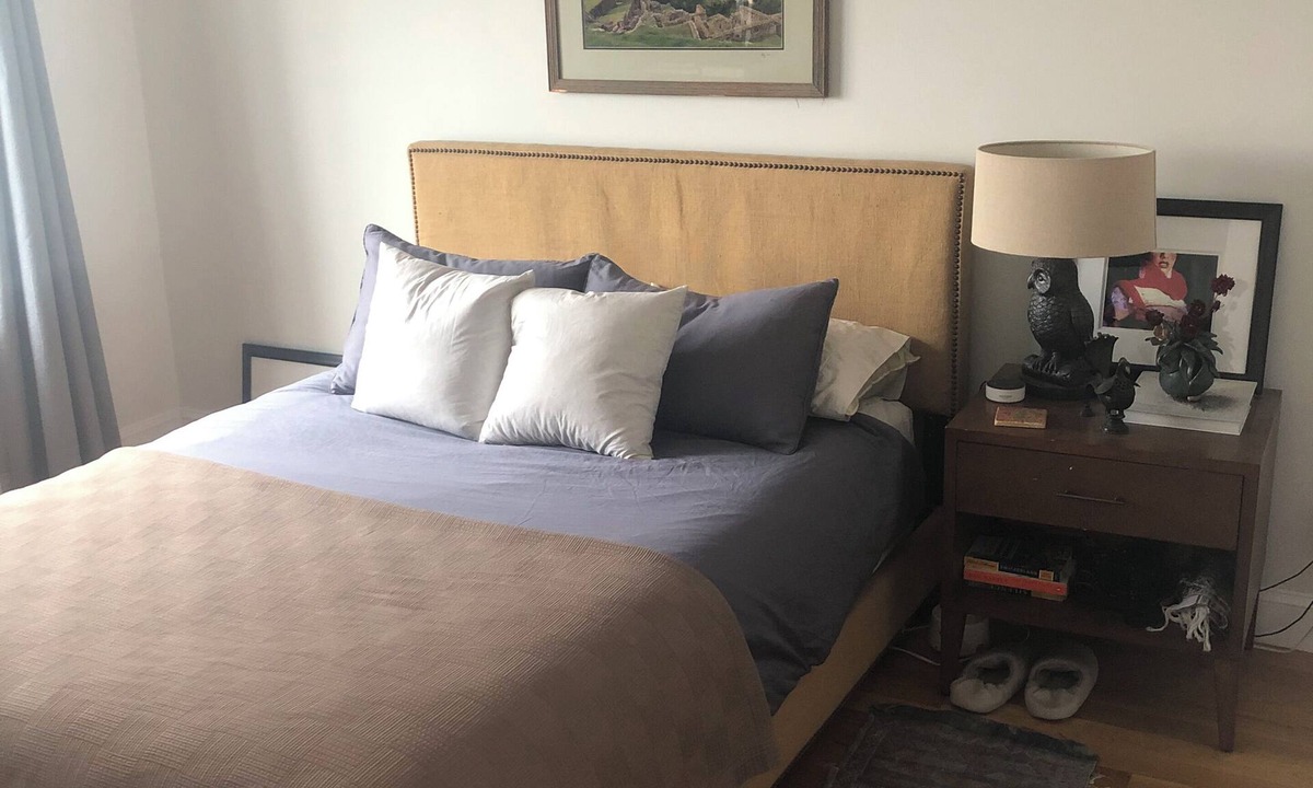 Greenpoint Apartment | Amazing Apartment w Balcony. Quiet, full of light and Next to the Park!