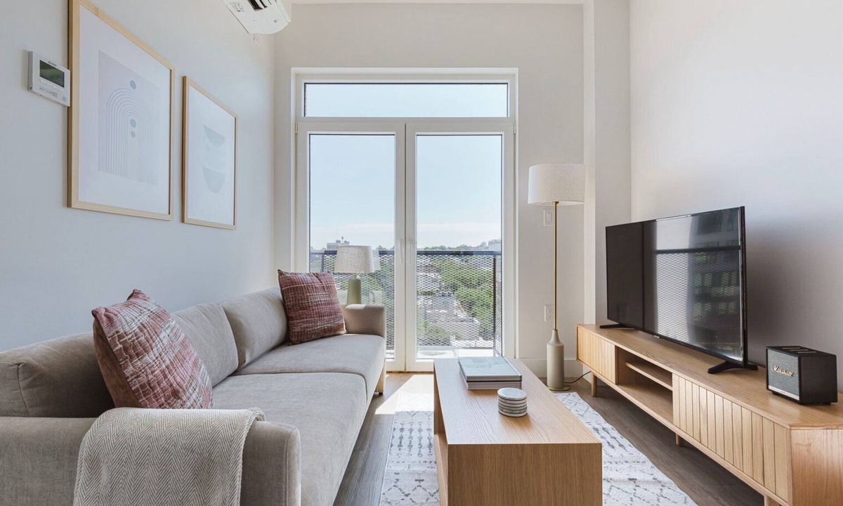 Park Slope Apartment | Amazing Boerum Hill 2BR w/Elev & Gym, nr Entertainment, by Blueground