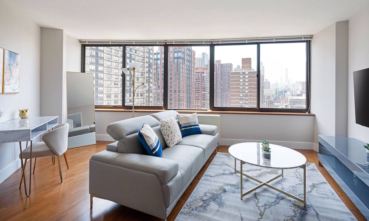 East Harlem House | Amazing UES Luxury 2 Bed w/Gym, Pool,Laundry #6161