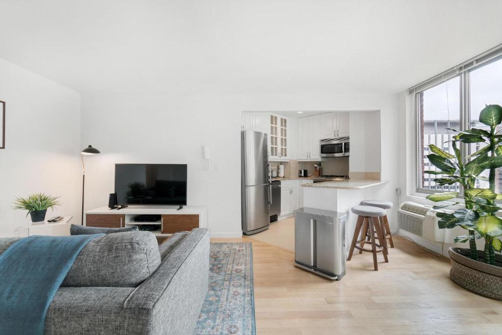 Kips Bay Apartment | Beautiful 1BR in Kips Bay w Concierge