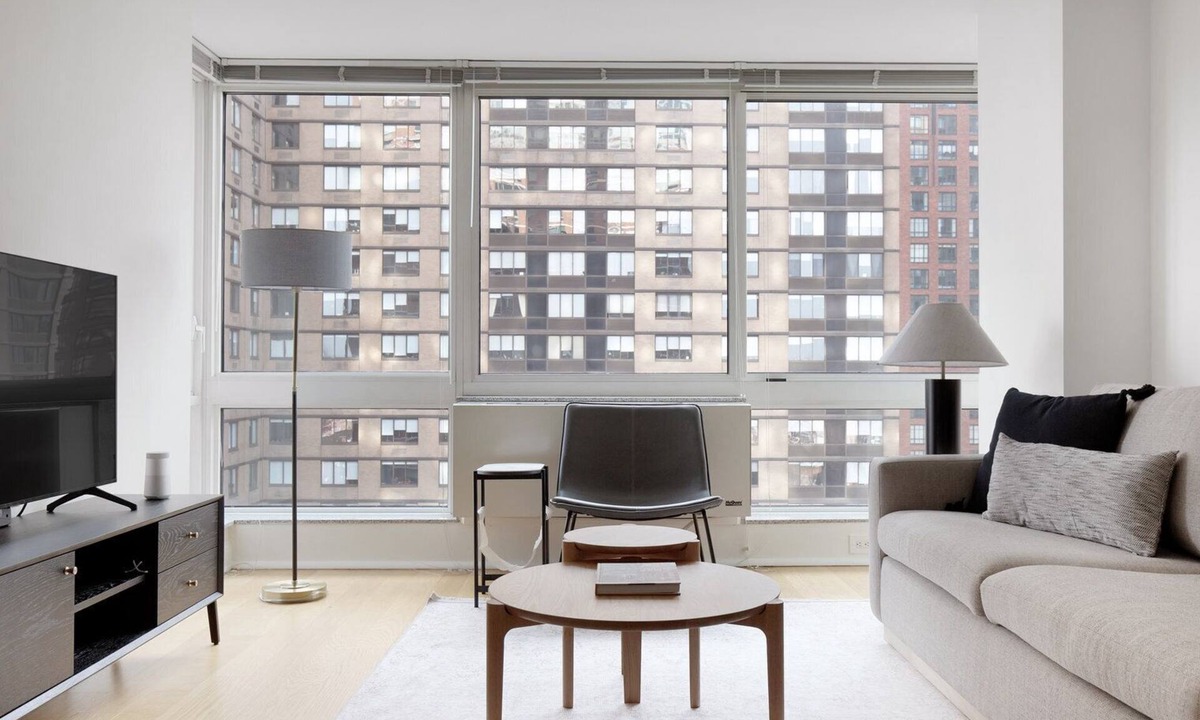 Upper East Side Apartment | Blueground | East Harlem, pool, nr Central Park