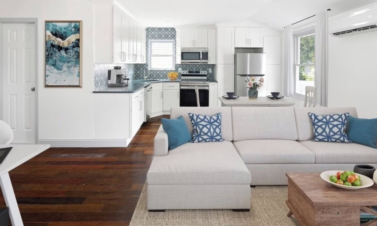Queens House | Brand new 6 bedroom house close to JFK and LGA airport.