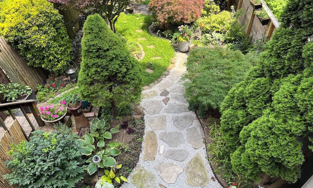 Park Slope Apartment | Brooklyn Townhouse Apartment, Garden, Spacious, Great Location, 1 Stop to City