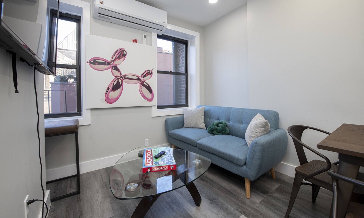 Central Park South Apartment | Central Park Haven: Stylish 4-Bedroom Apartment