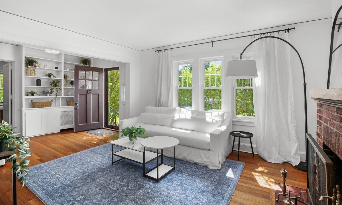 Highlands House | Charming 4 bed 2 bath home in cute neighborhood