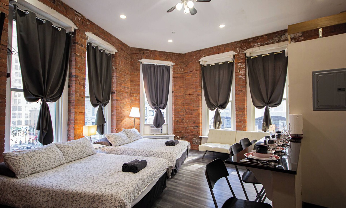 Koreatown Apartment | Charming STUDIO apartment in delightful New York near Empire State Building