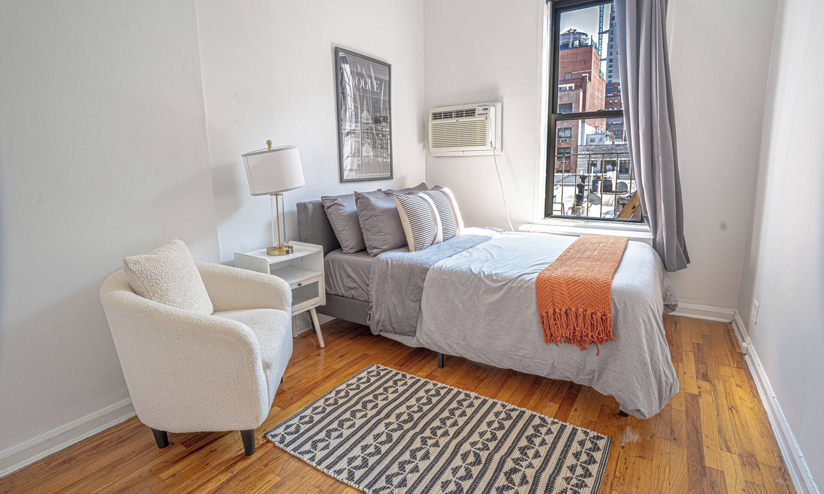 Upper East Side Apartment | Chic 2BR Upper East Side Retreat - Near Central Park & Museums