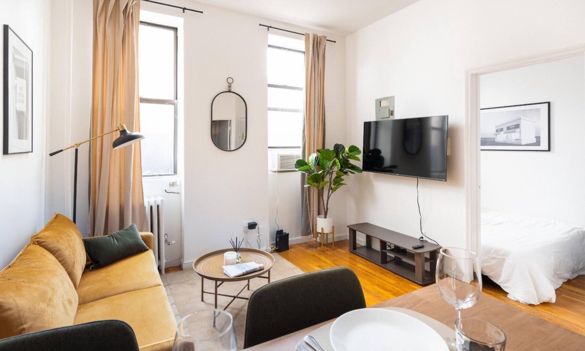 Park Slope Apartment | Classic Townhouse 1BD Park Slope, nr Prospect Park
