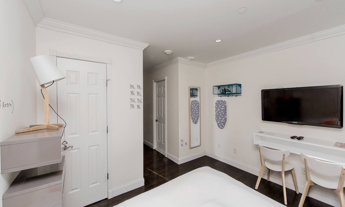 Ukrainian Village Apartment | East Village Hotel
