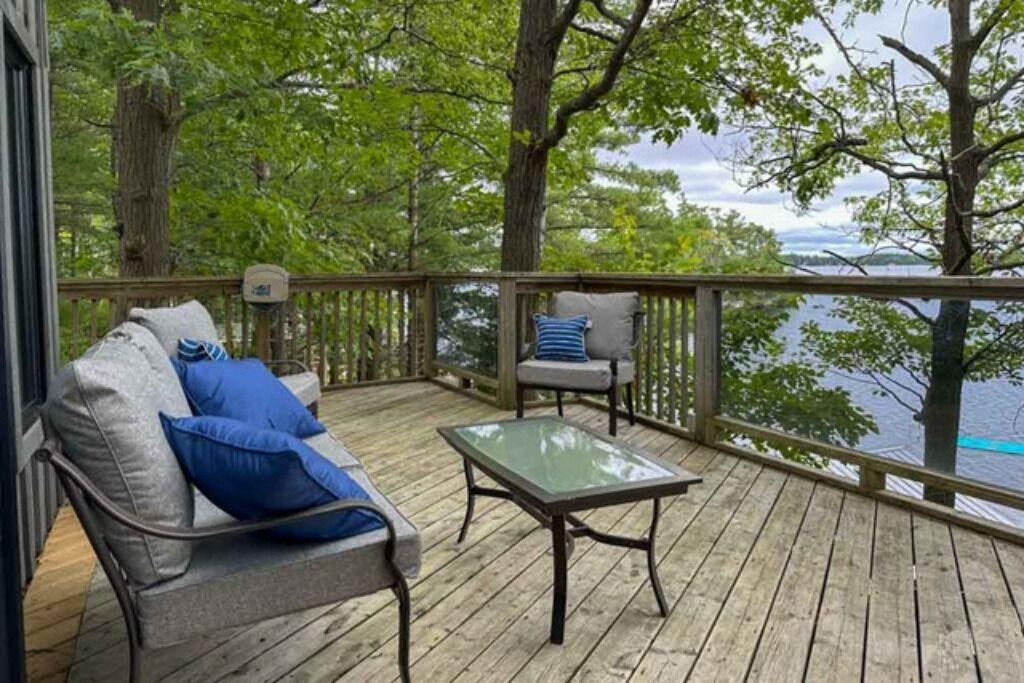 Severn Cottage | Gloucester Pool Getaway