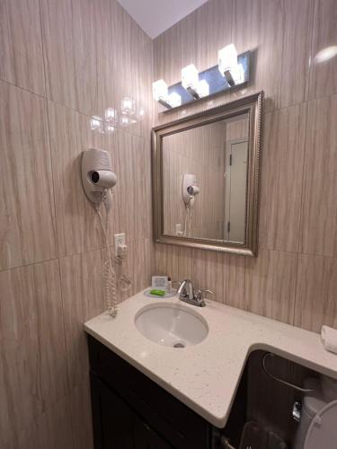 Queens Hotel | Grandview Hotel New York