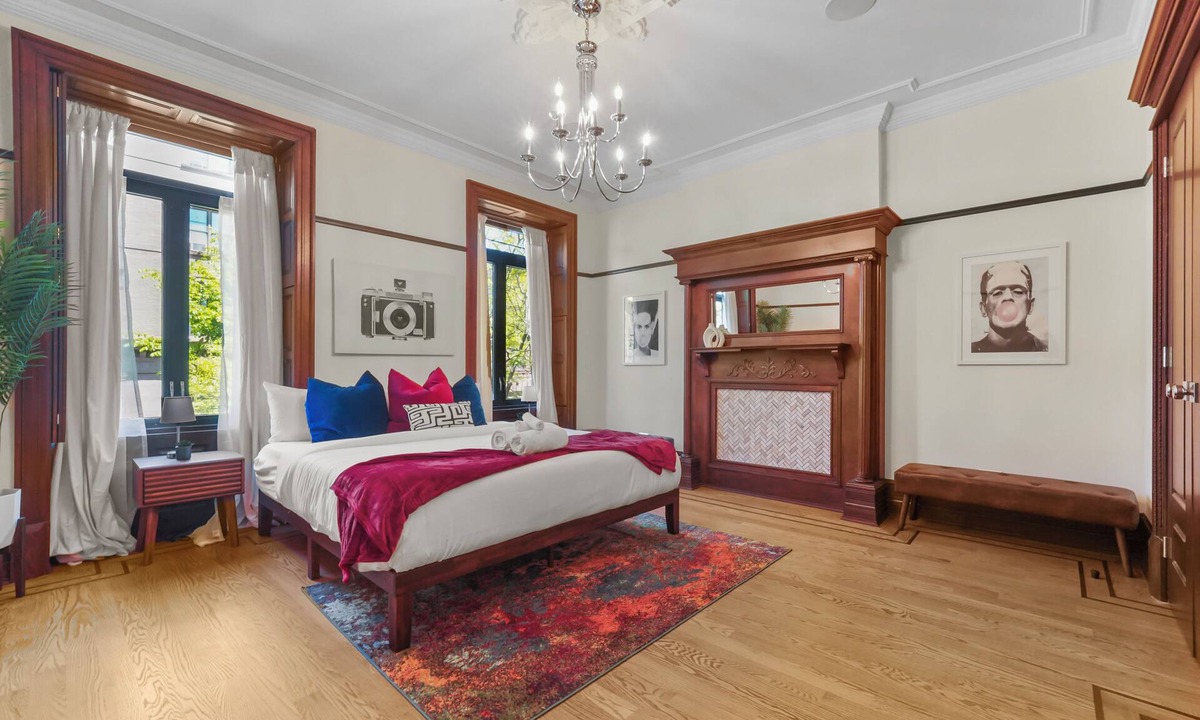 Upper Manhattan Apartment | Large 5br 3.5ba, Chef's Kitchen, Backyard