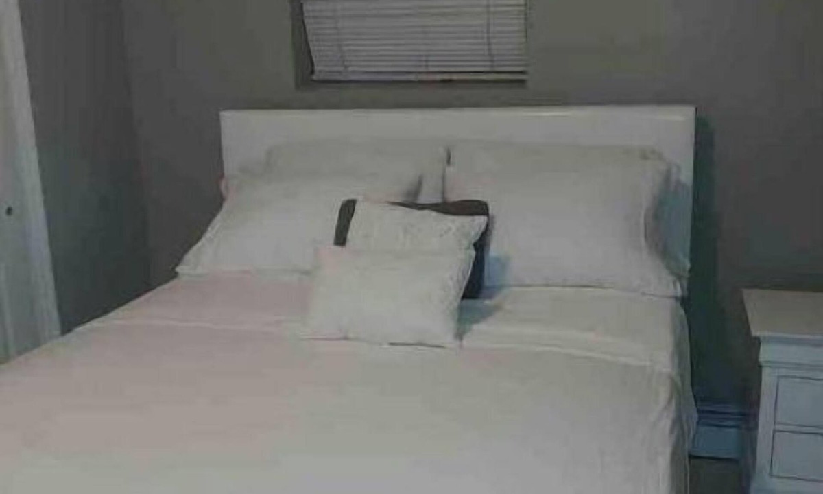 Queens Apartment | LOVELLY ONE BEDROOM APARMENT IN WHITESTONE