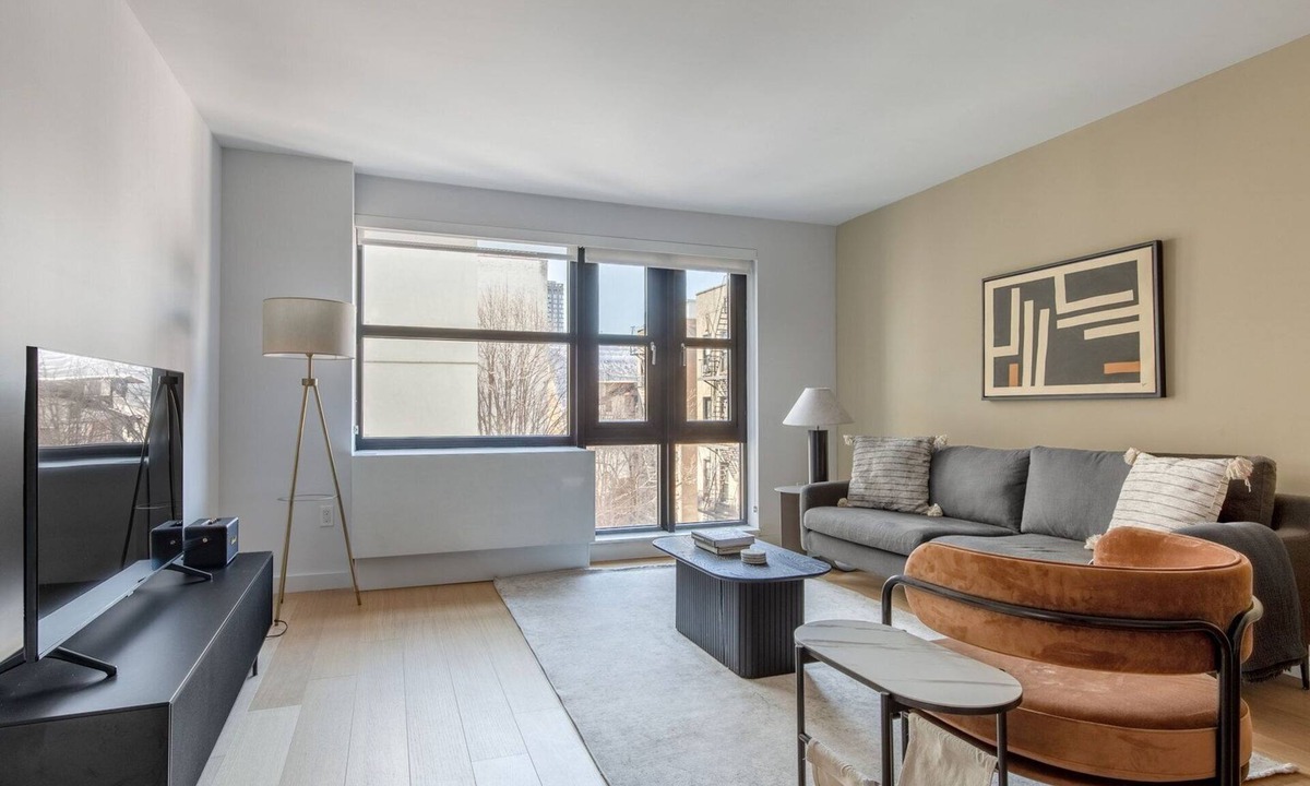 Lower East Side Apartment | Lovely LES 1BR w/Gym, Doorman & W/D, nr Park, by Blueground