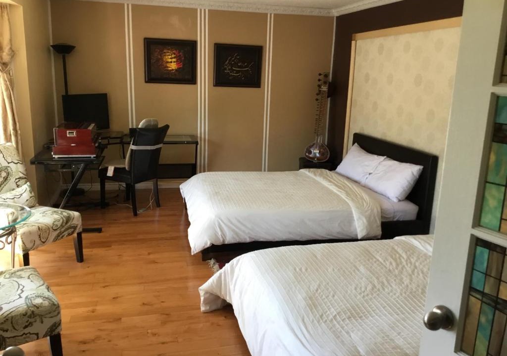Ottawa Division Bed & Breakfast | Mac B&B
