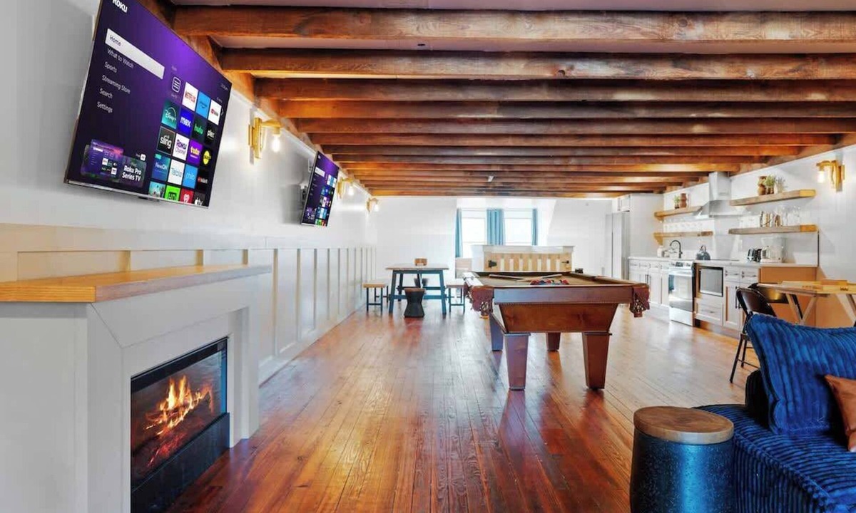 Pocono Summit Apartment | Modern Mountain Escape Sleeps Large Groups!