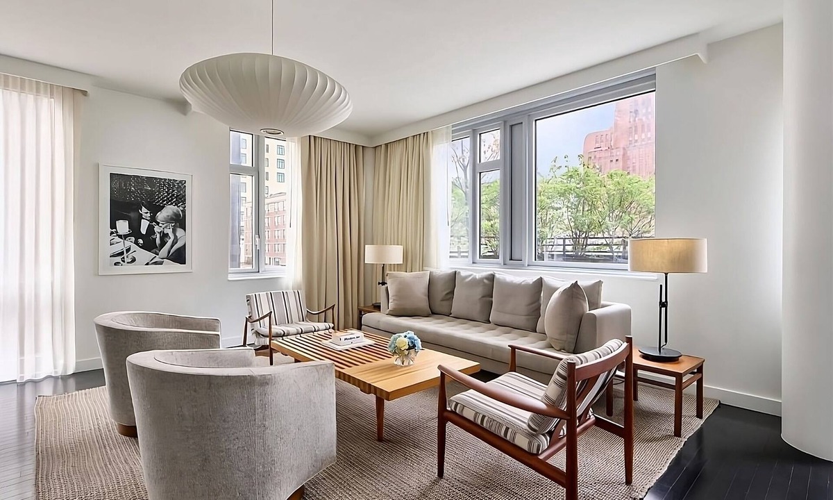Tribeca Hotel | New York City Getaway! Pets Allowed! Minutes To The Rockefeller Center!