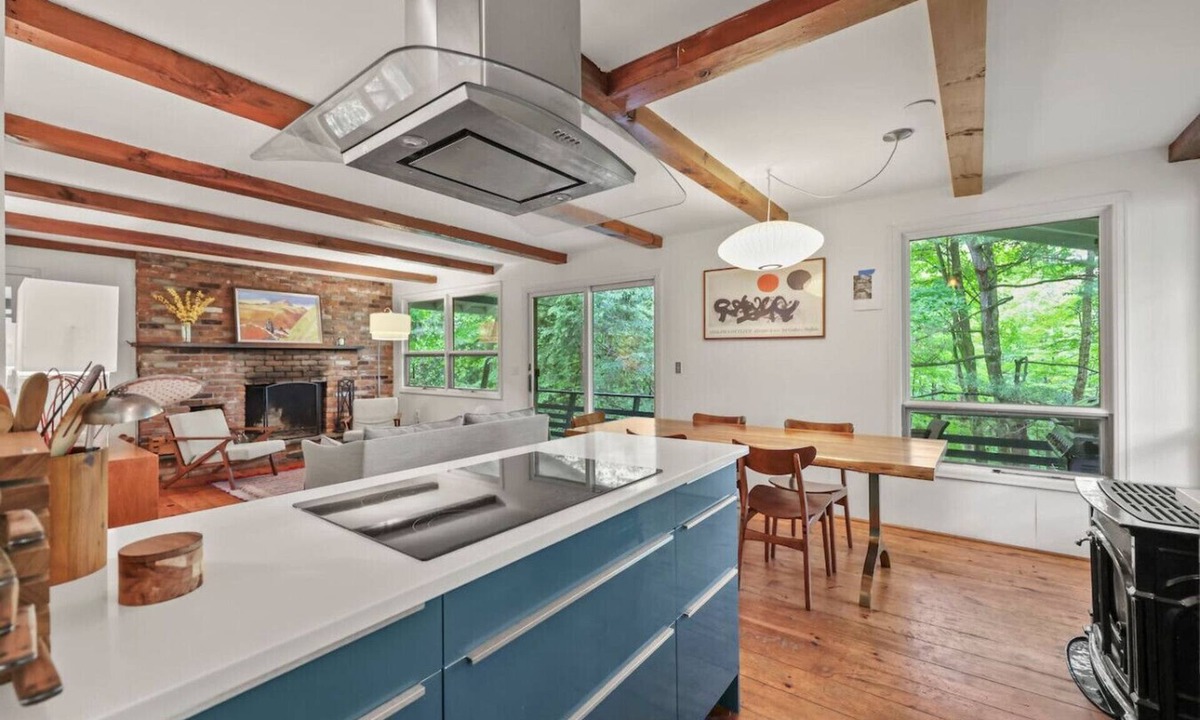 Richmond Cottage | Pine & Paddle | Pond Access Kayaks
