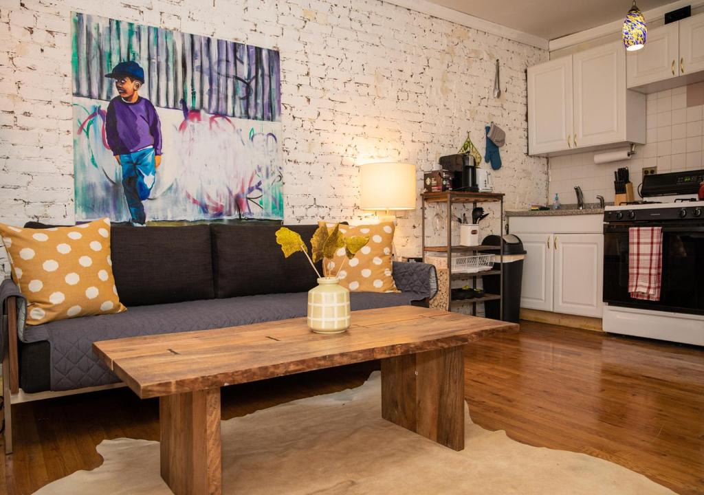 Chelsea Apartment | Queen Studio In NYC