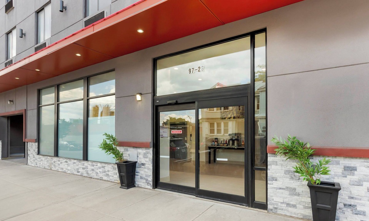 Queens Hotel | Red Roof Inn PLUS+ Jamaica, NY – JFK Airport
