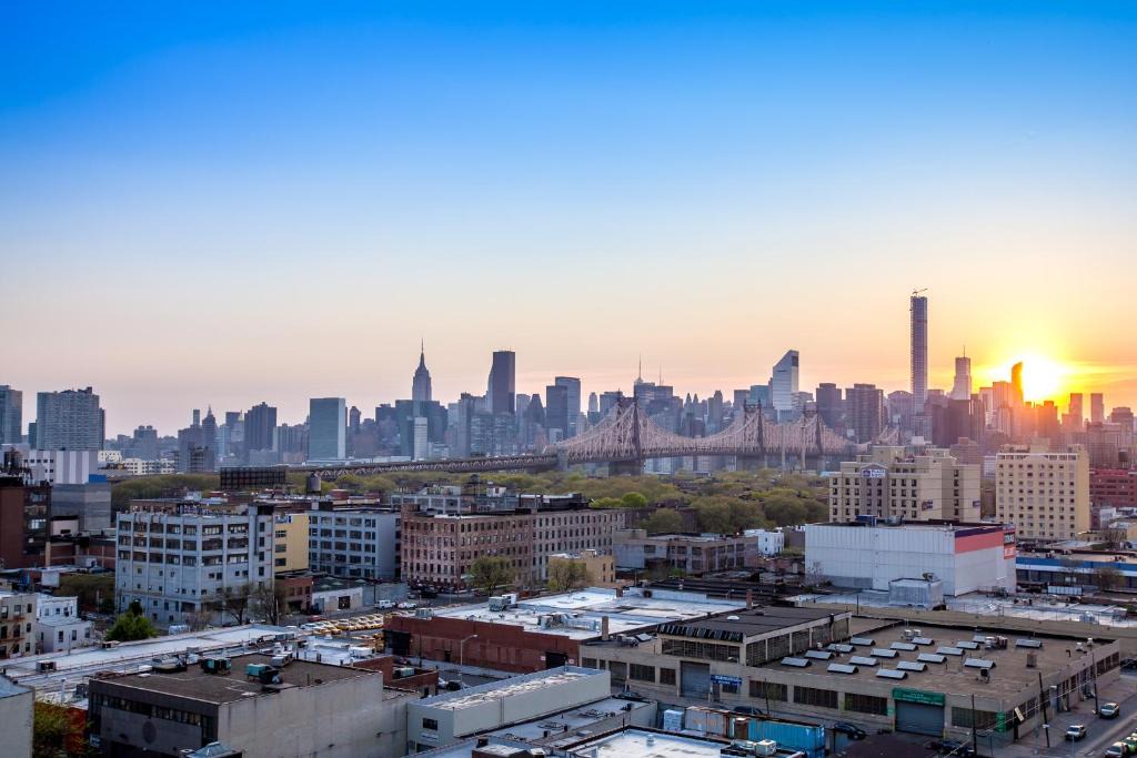 Queens Hotel | Royal Stay Hotel