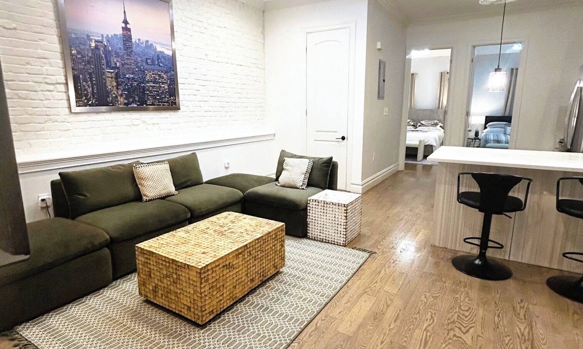 Bushwick Apartment | Serene Sunny Spacious 3-bedroom apartment with – Near Subway, Shops & Dining