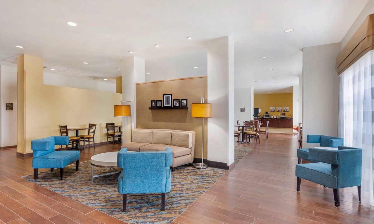 Devils Lake Hotel | Sleep Inn & Suites Devils Lake