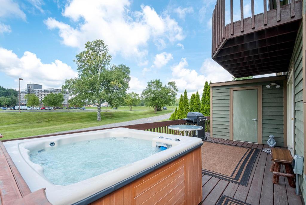 McHenry House | Slope Side