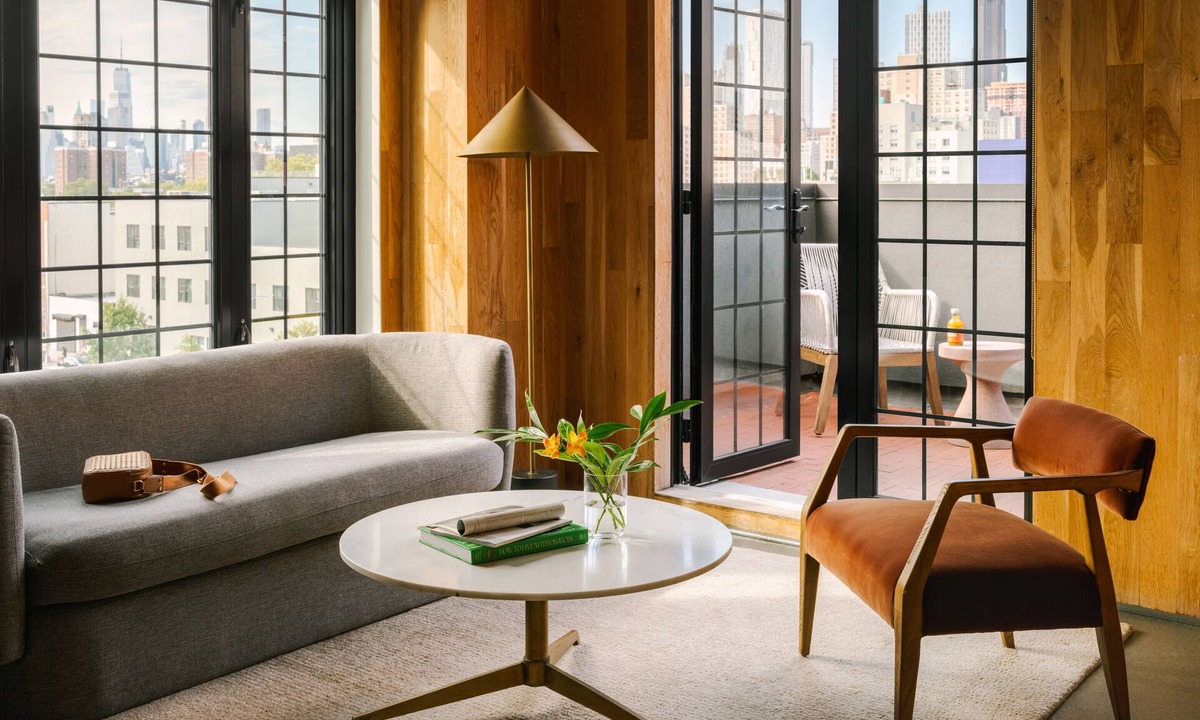 Gowanus Apartment | Sonder The Industrialist | King Room w/Balcony