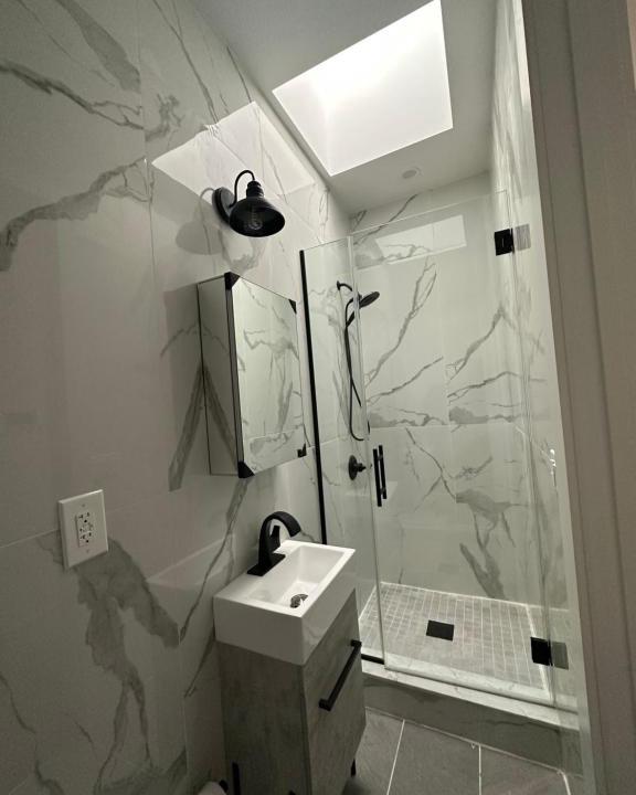 Queens Apartment | Stay near LGA