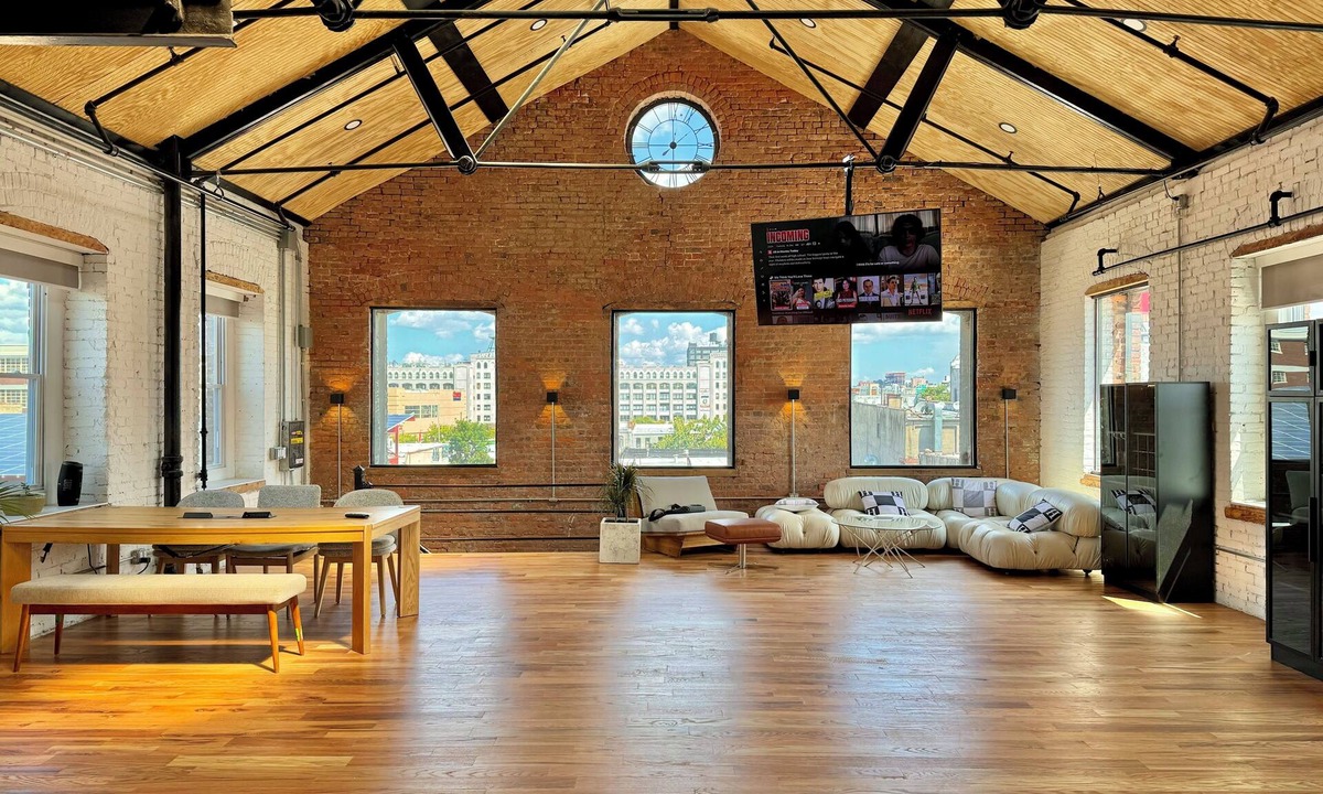 Brooklyn Apartment | Sunsetpark Clocktower Loft next to Industry City