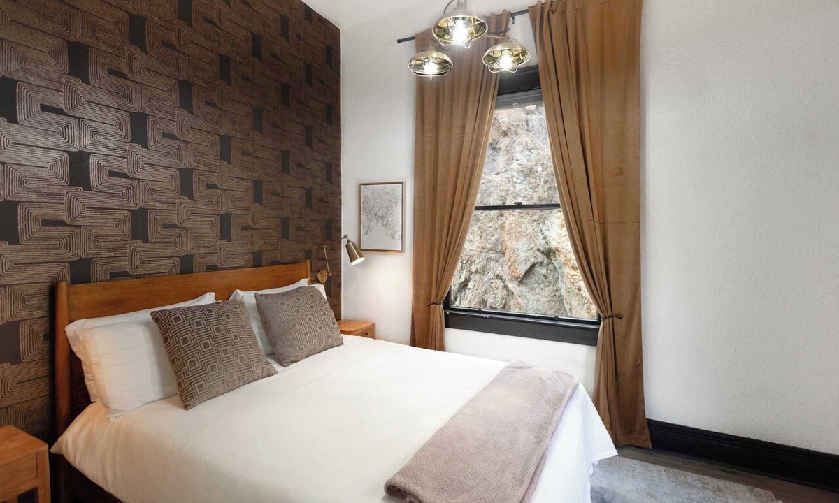 Bisbee Hotel | The Block Basic - Queen