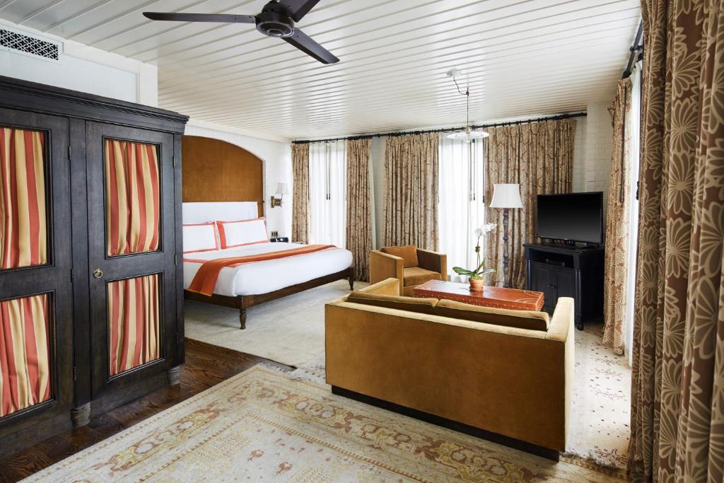 Ukrainian Village Hotel | The Bowery Hotel