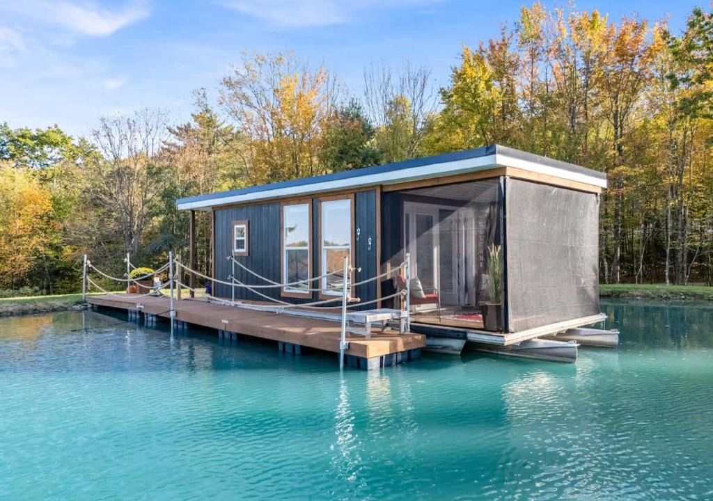 Brackney Boat Rental | Tiny House Boat on a Tiny Lake Retreat