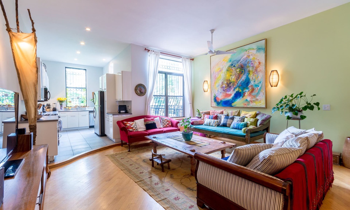 Central Park North House | Triplex in a Townhouse in Harlem Perfect for Family Gathering