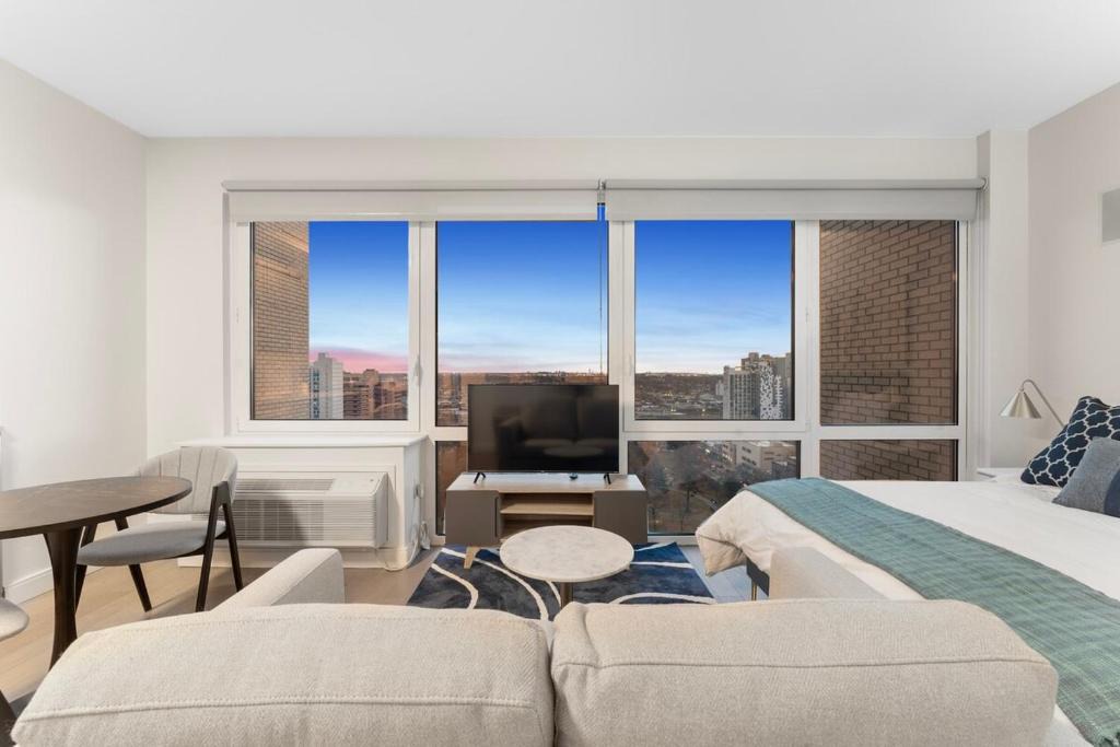 Queens Apartment | Queens Studio Jewel Luxury and Comfort Combined