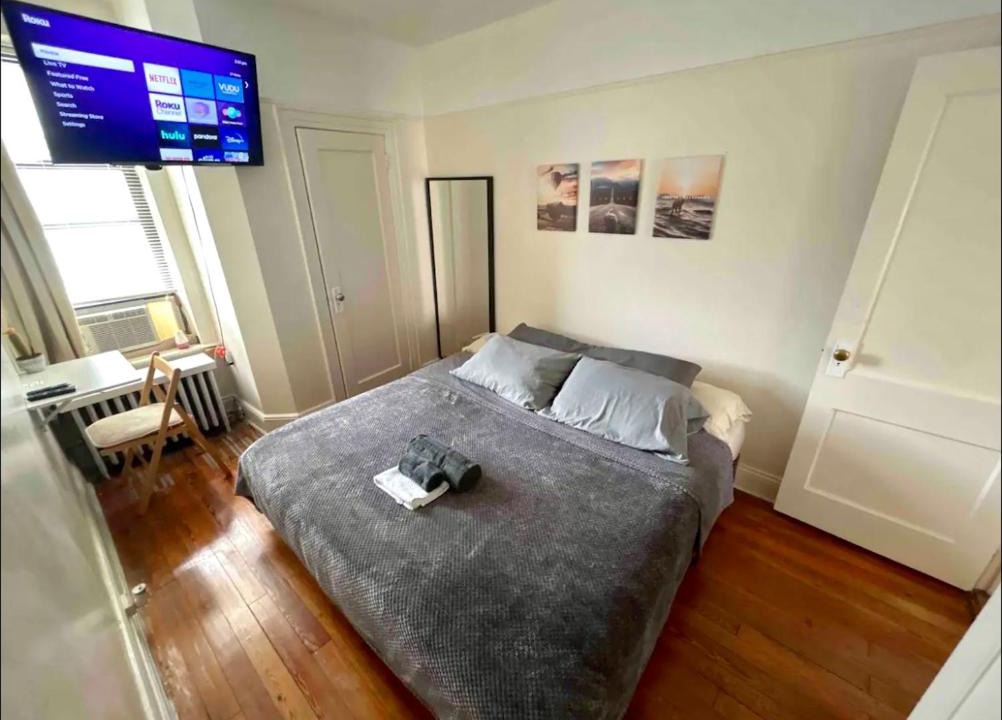 Queens House | Woodside, queens