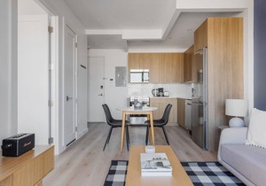 Gorgeous Dumbo 1BR w/Gym & Roof, nr TimeOut Building, by Blueground