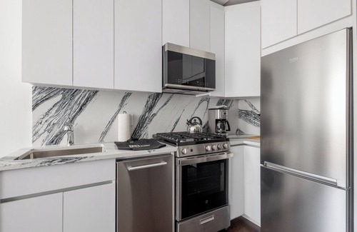 Upper East Side Apartment | Charming Pet-Friendly Upper East Side One Bedroom