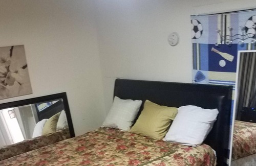 East Flatbush House | Come and experience Brooklyn