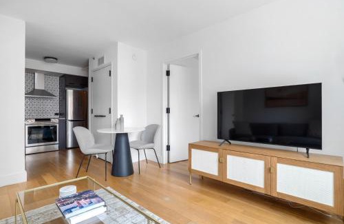 Ukrainian Village Apartment | East Village 2br w doorman nr Union Square NYC-1155