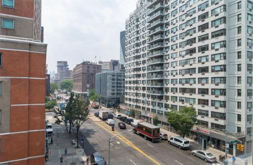 Ukrainian Village Apartment | East Village 2br w doorman nr Union Square NYC-1155