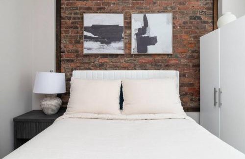 Ukrainian Village Apartment | Heart Of East Vill 2br 1ba Washer Dryer