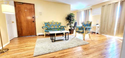 Jamaica Hills Apartment | Modern Two Bedroom Apartment Jamaica Queens, NYC