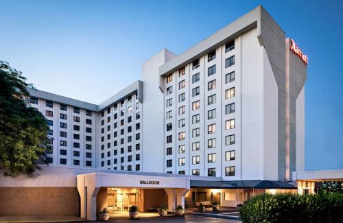 Queens Hotel | New York LaGuardia Airport Marriott