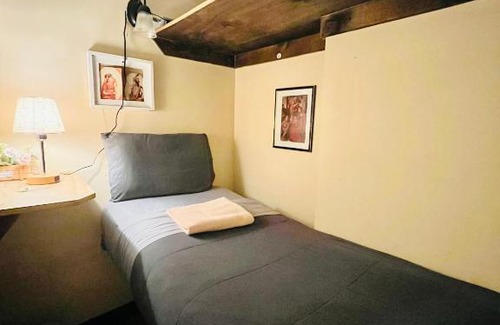 Chelsea House | New York Spirit Retreats HOSTEL